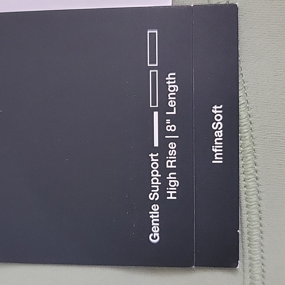 NIKE NWT OIL GREEN ZENVY 8" HIGHRISE SHORTS WMS - Picture 5 of 10